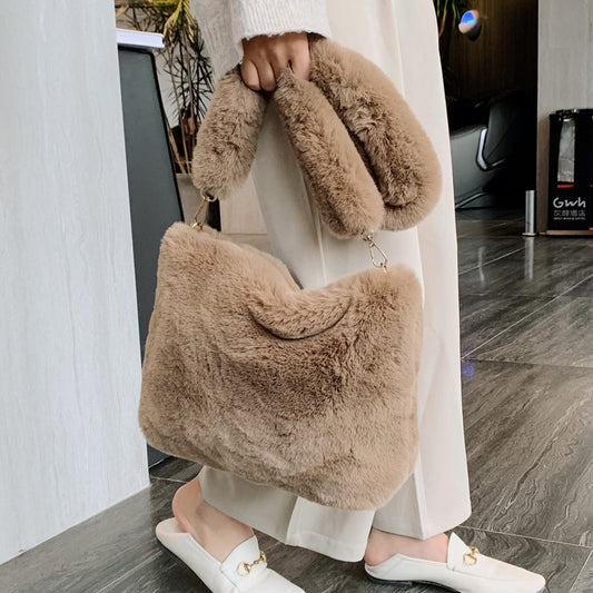 one-shoulder messenger plush bag